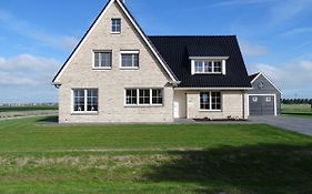 Beautiful And Spacious Villa With A Panoramic View Near The Beach Of Cadzand