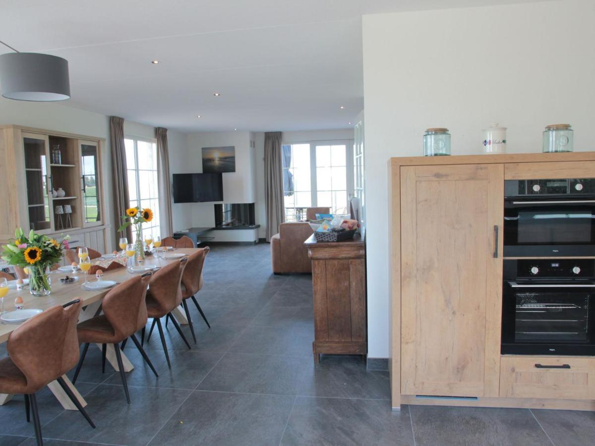 Beautiful And Spacious Villa With A Panoramic View Near The Beach Of Cadzand Buitenkant foto